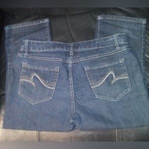 "d. jeans" Women's Cropped Denim Low Rise Capri Style Blue Jeans